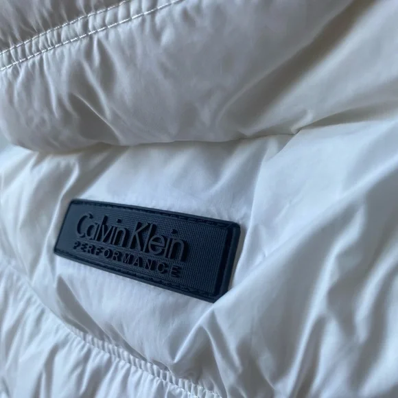 Calvin Klein White Quilted Puffer Vest - Picture 3 of 5